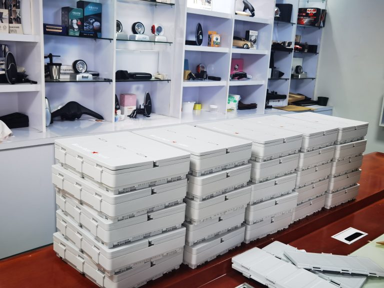 storage boxes plastic