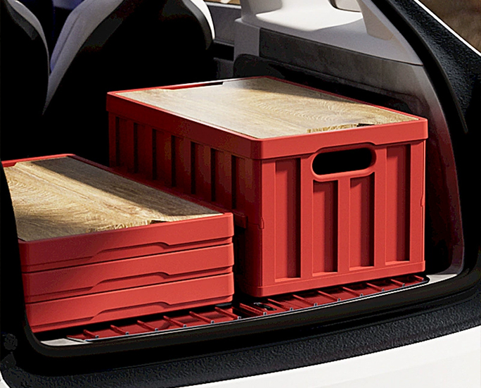 Red Foldable Camping Box in Outdoor Setup for CAR