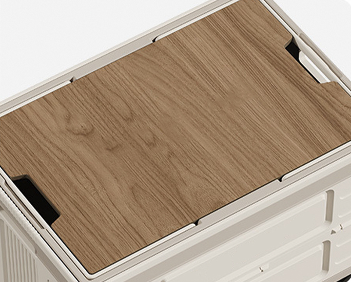 Close-up of brown wood-look lid from top angle