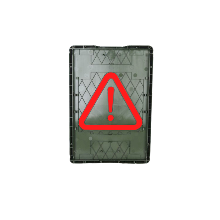 CB04 military green top detail with warning triangle